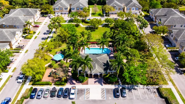 $310,000 | 2974 Southeast Lexington Lakes Drive, Stuart, FL 34994