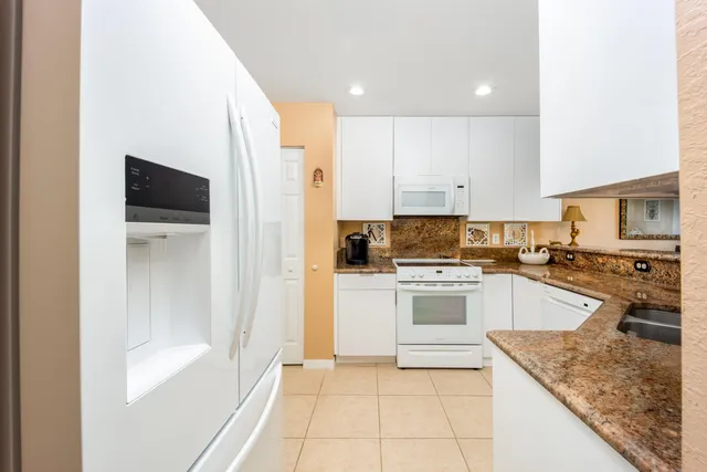 $310,000 | 2974 Southeast Lexington Lakes Drive, Stuart, FL 34994