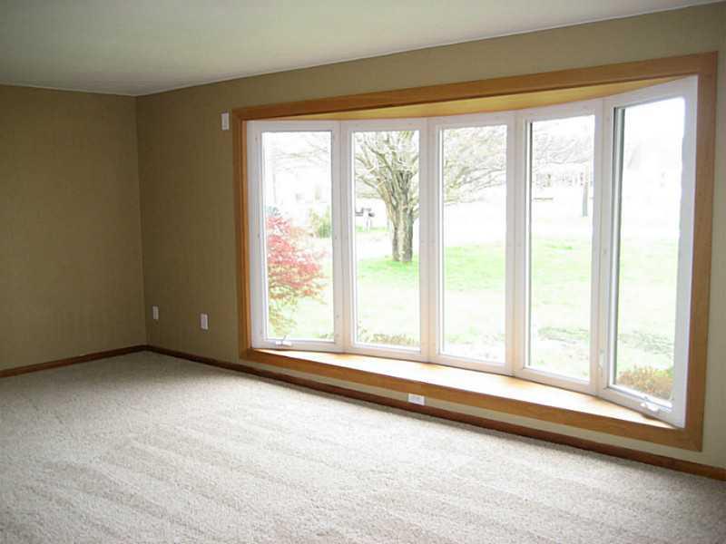 668 Unionville Road Butler, PA 16001 - Photo 6 of 22 Living Room.