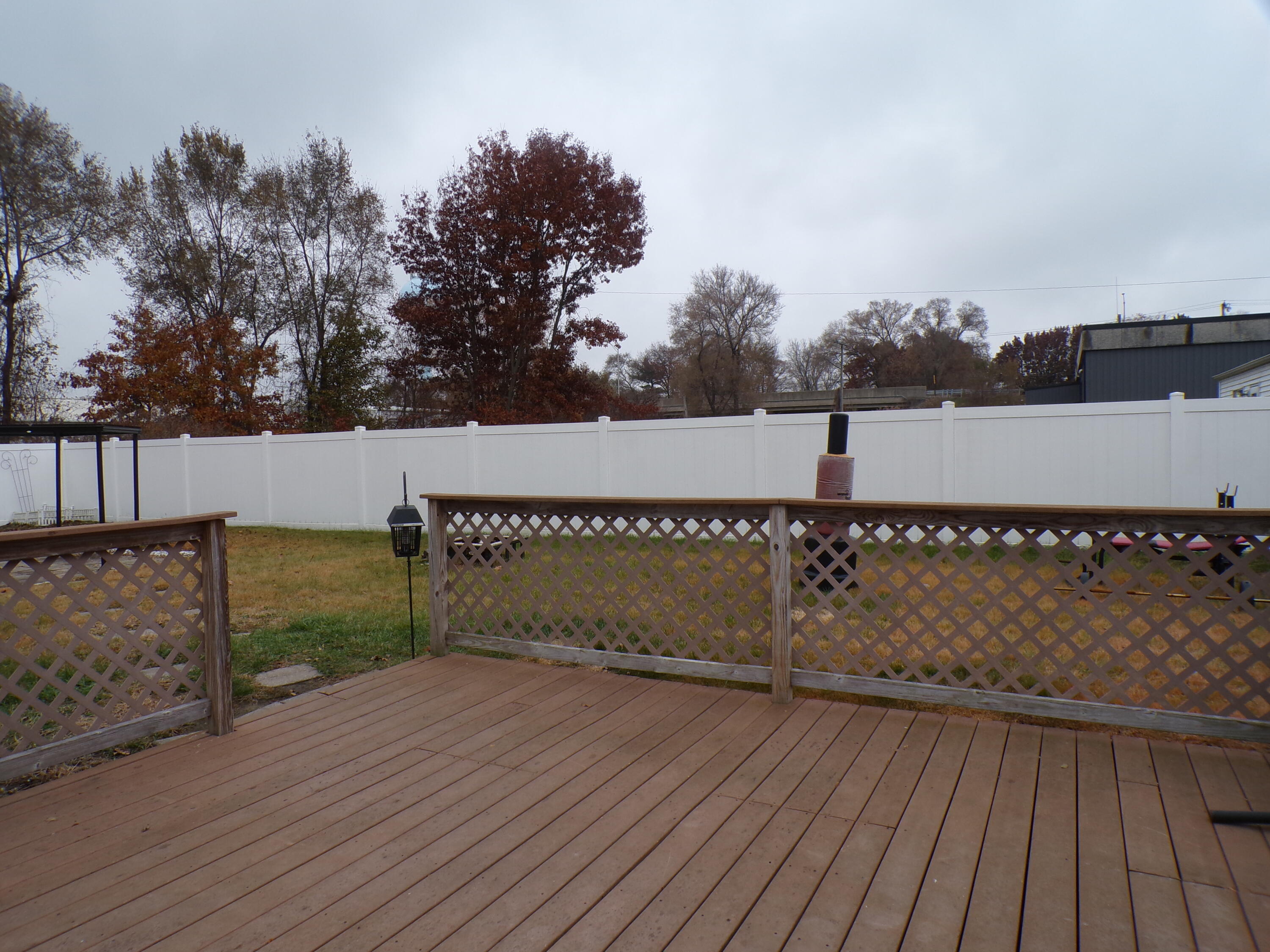 1643 North Indiana Place Griffith, IN 46319 - Photo 17 of 27 3000x2250