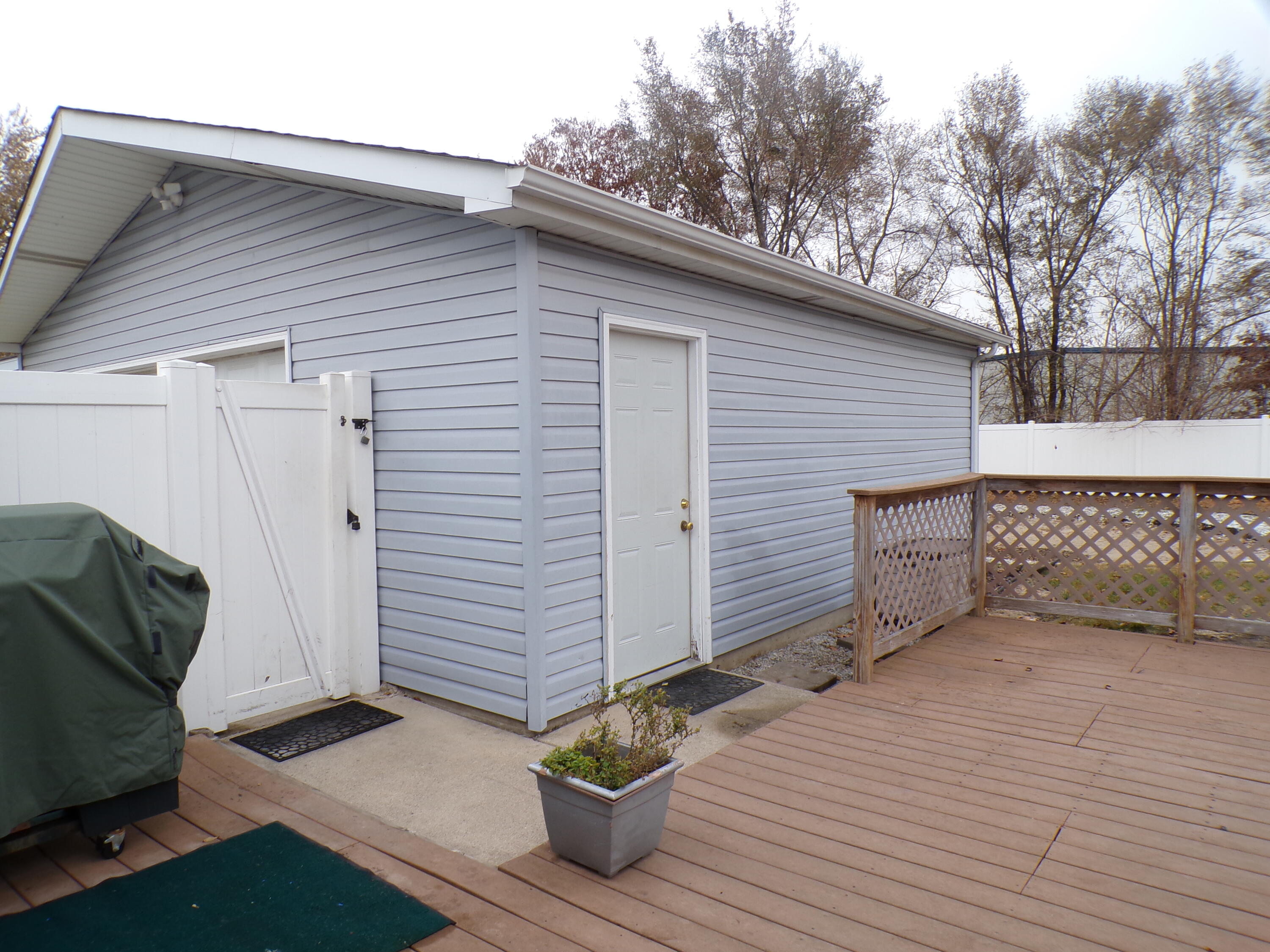 1643 North Indiana Place Griffith, IN 46319 - Photo 18 of 27 3000x2250