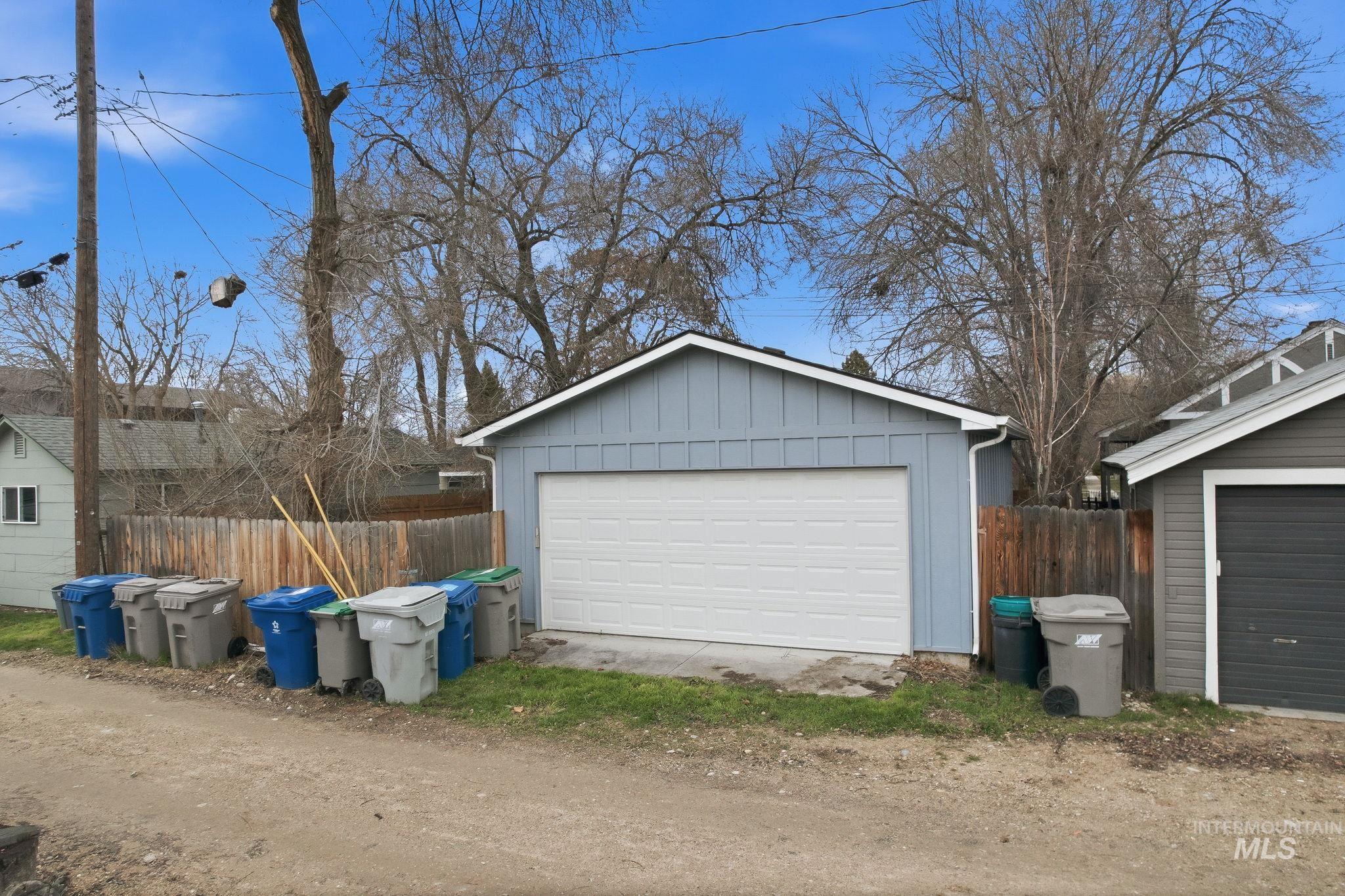 2103 West Bannock Street Boise, ID 83702 - Photo 40 of 49 View of detached garage