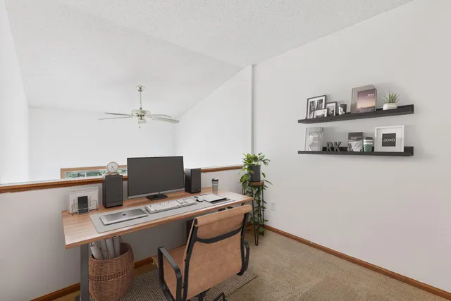 $253,000 | 2732 Wagon Wheel Curve, Chaska, MN 55318