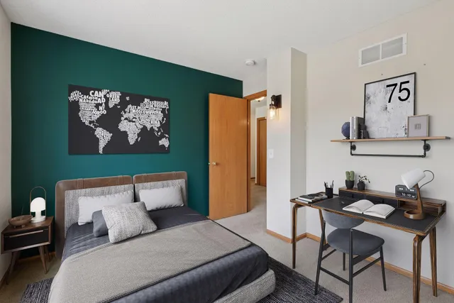 $253,000 | 2732 Wagon Wheel Curve, Chaska, MN 55318