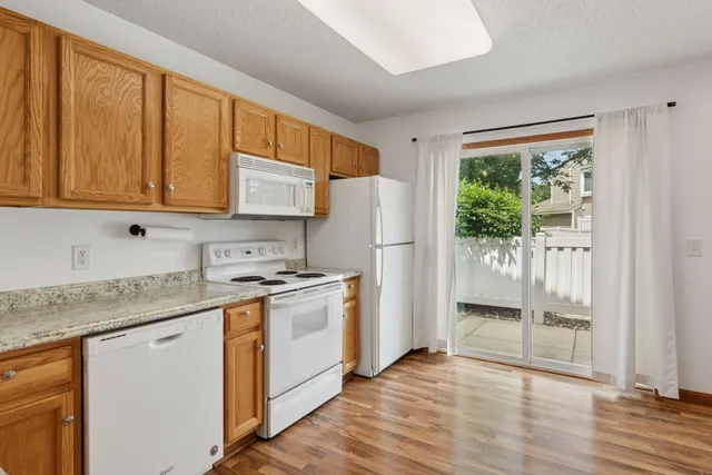 $253,000 | 2732 Wagon Wheel Curve, Chaska, MN 55318