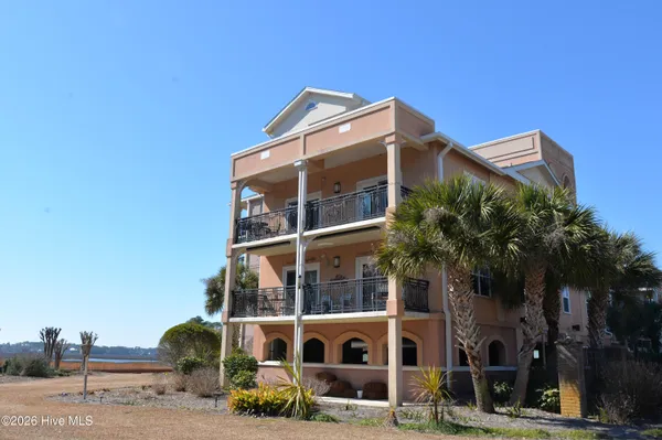 $359,000 | 3100 Marsh Grove Lane, Unit 3201, Southport, NC 28461
