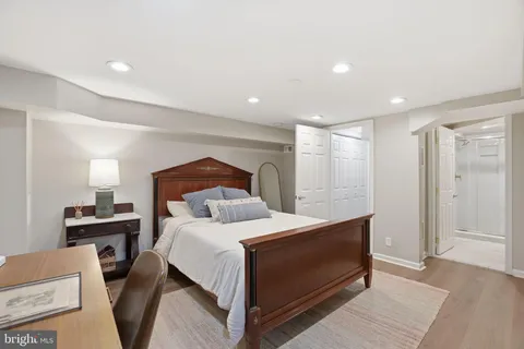 $825,000 | 11 East Mason Avenue, Alexandria, VA 22301