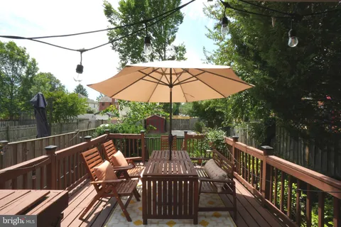 $825,000 | 11 East Mason Avenue, Alexandria, VA 22301