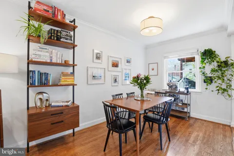 $825,000 | 11 East Mason Avenue, Alexandria, VA 22301