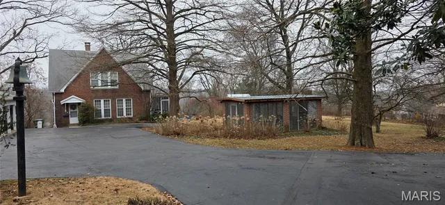 $750,000 | 718 State Street, Chester, IL 62233