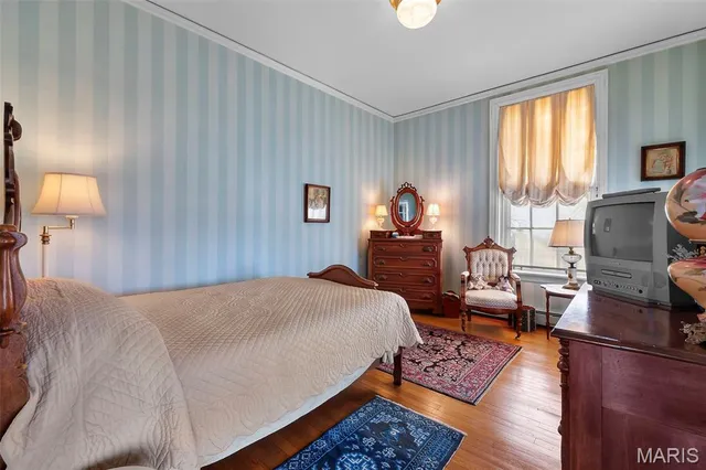 $750,000 | 718 State Street, Chester, IL 62233