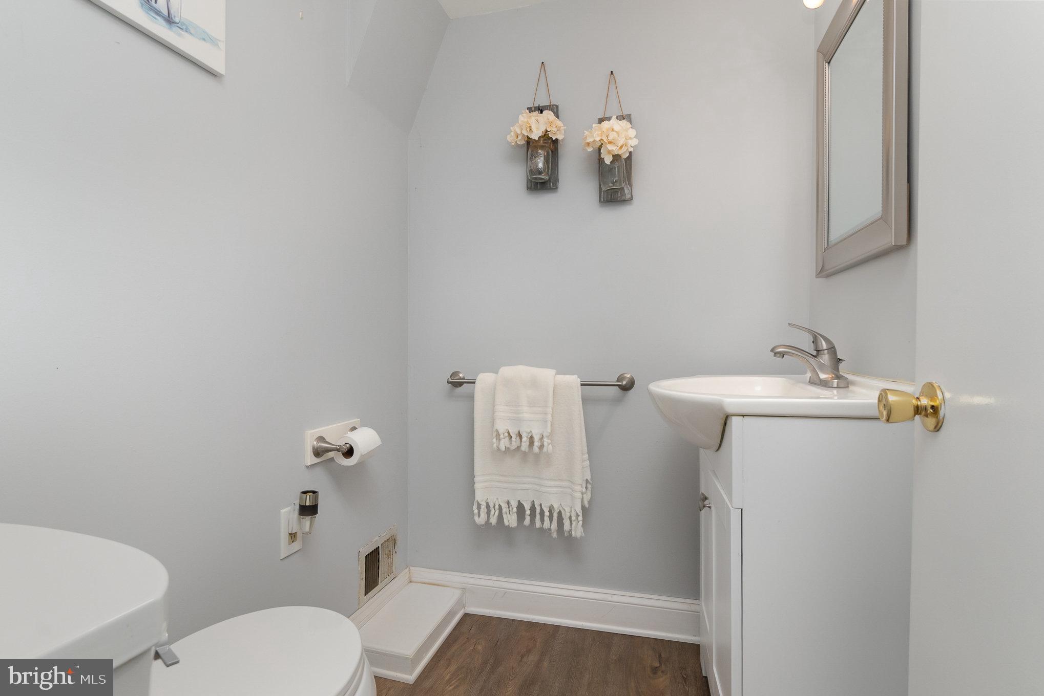 3247 Forge Hill Road Street, MD 21154 - Photo 26 of 49 Powder Room Main level