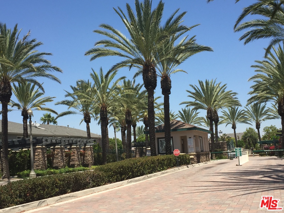 17665 Peachtree Lane Carson, CA 90746 - Photo 2 of 9