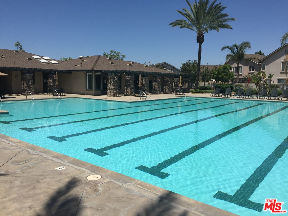 17665 Peachtree Lane Carson, CA 90746 - Photo 4 of 9