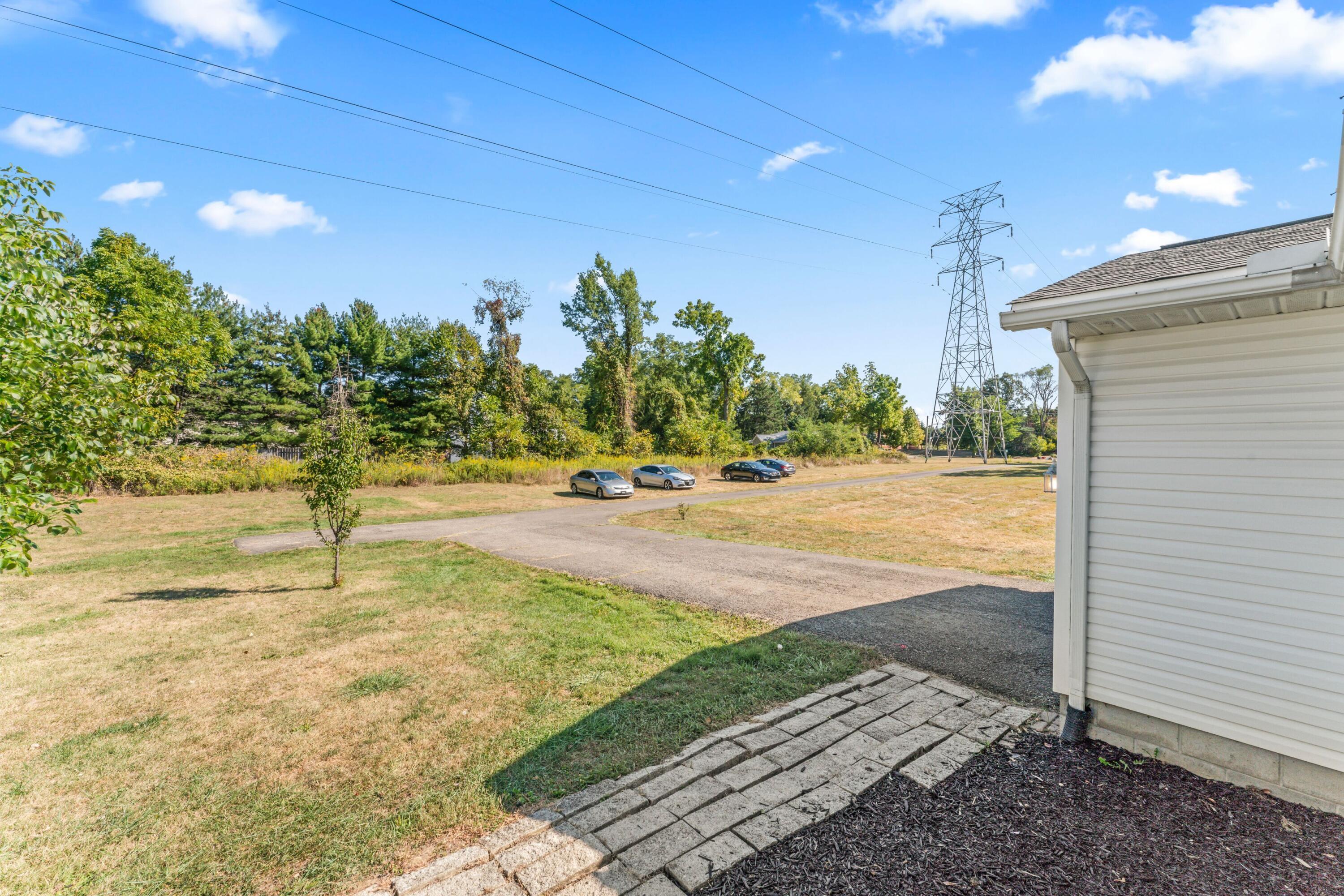 443 South Waggoner Road Reynoldsburg, OH 43068 - Photo 10 of 42 DSC06920