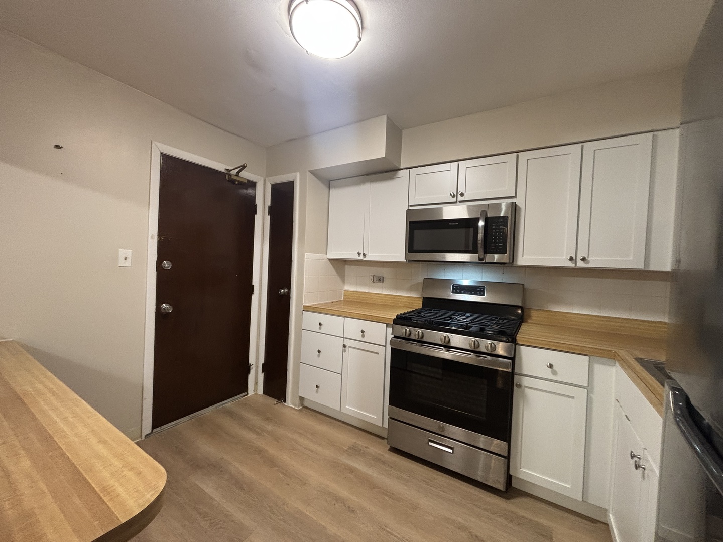 9546 Dee Road, Unit 1F Des Plaines, IL 60016 - Photo 4 of 10