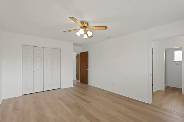 $2,100 | 2310 Anthony Lane, Pearland, TX 77581