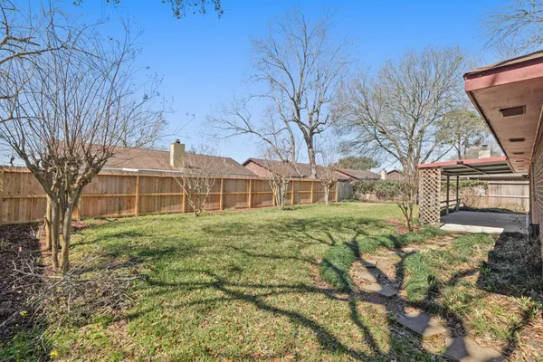 $2,100 | 2310 Anthony Lane, Pearland, TX 77581