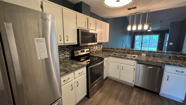 $1,725 | 4085 Remer Court, Tallahassee, FL 32303