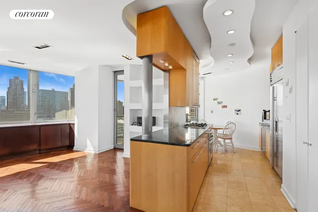 $4,250,000 | 1965 Broadway, Unit 21B | Upper West Side