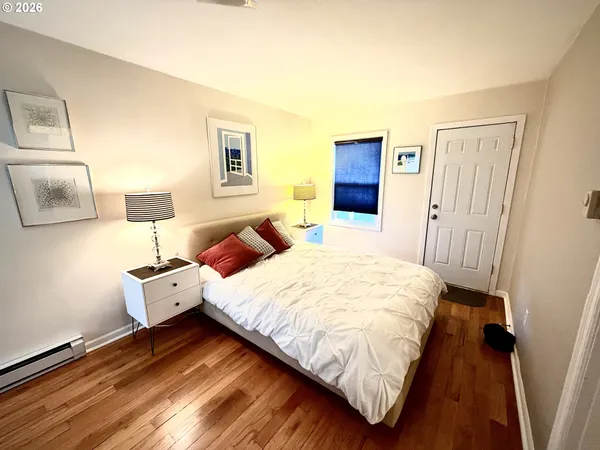 $359,950 | 6340 Southeast 77th Avenue, Portland, OR 97206