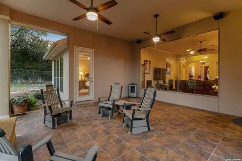 $775,000 | 480 Wentworth, Spring Branch, TX 78070
