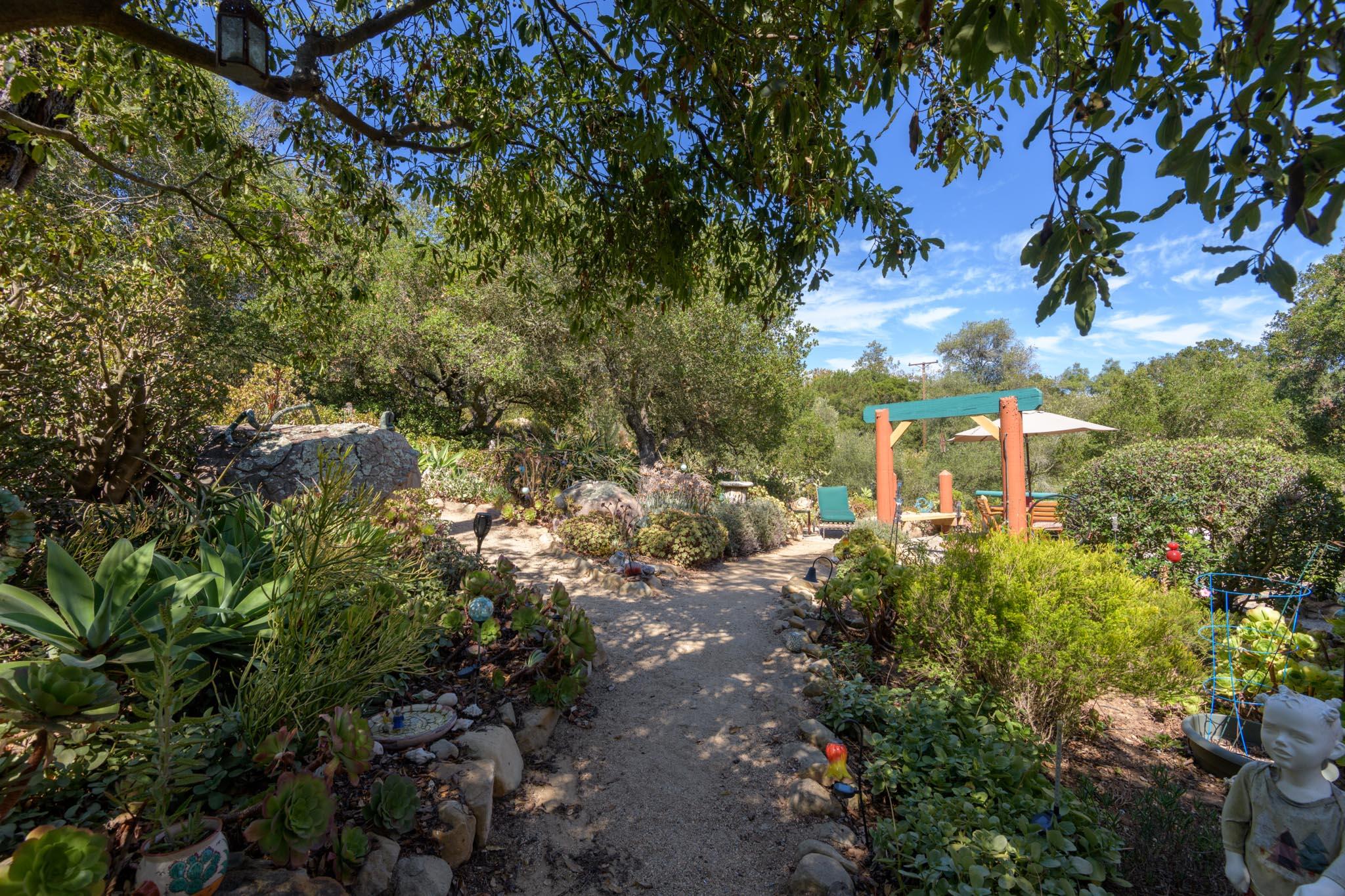 2016 Foothill Road Santa Barbara, CA 93105 - Photo 28 of 36 Backyard