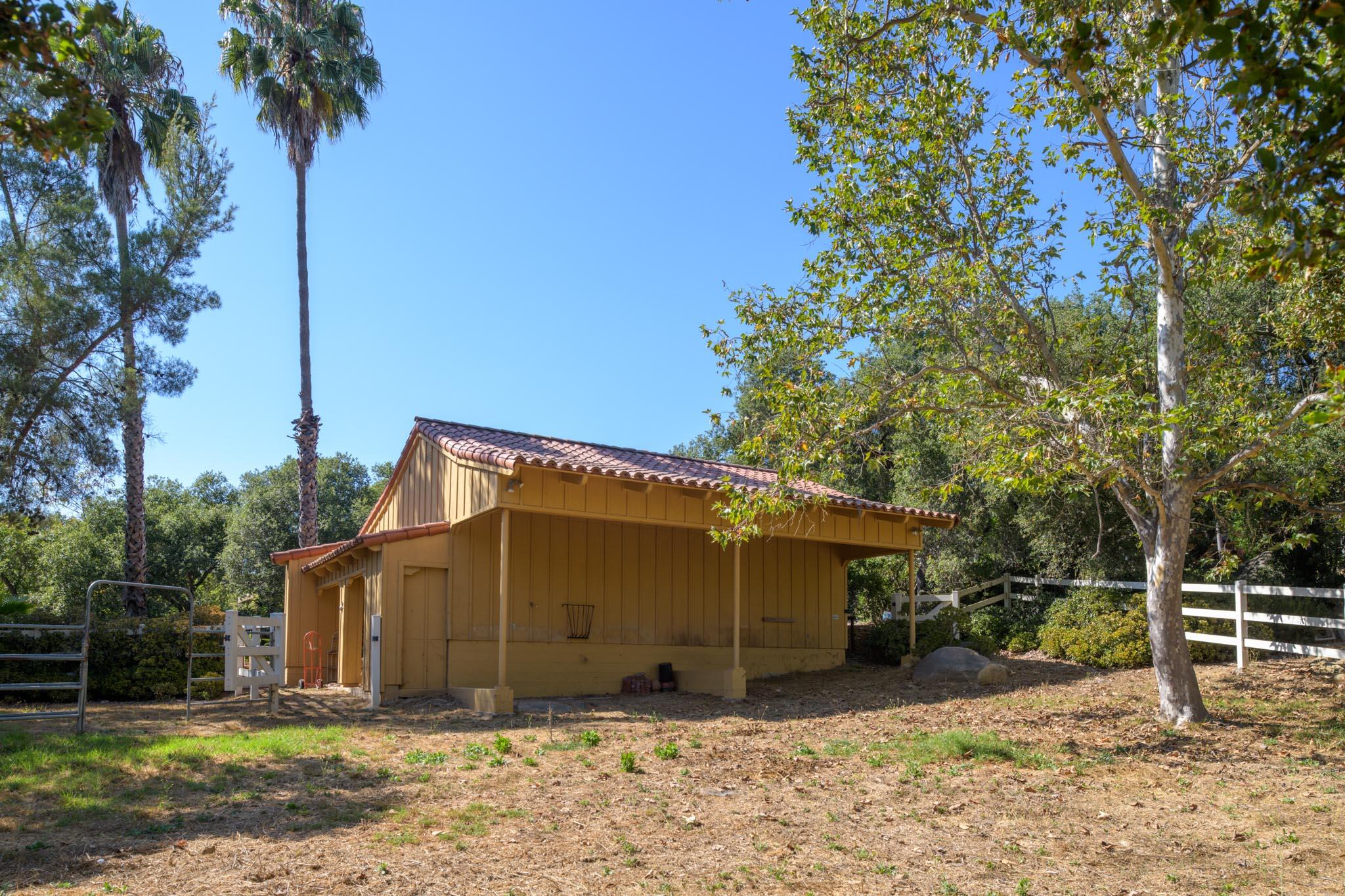 2016 Foothill Road Santa Barbara, CA 93105 - Photo 31 of 36 Horse Corral