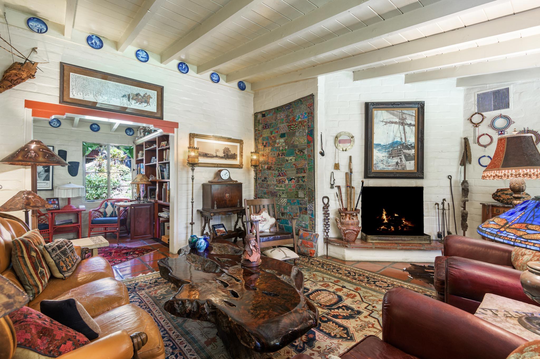 2016 Foothill Road Santa Barbara, CA 93105 - Photo 8 of 36 Living Room / Parlor