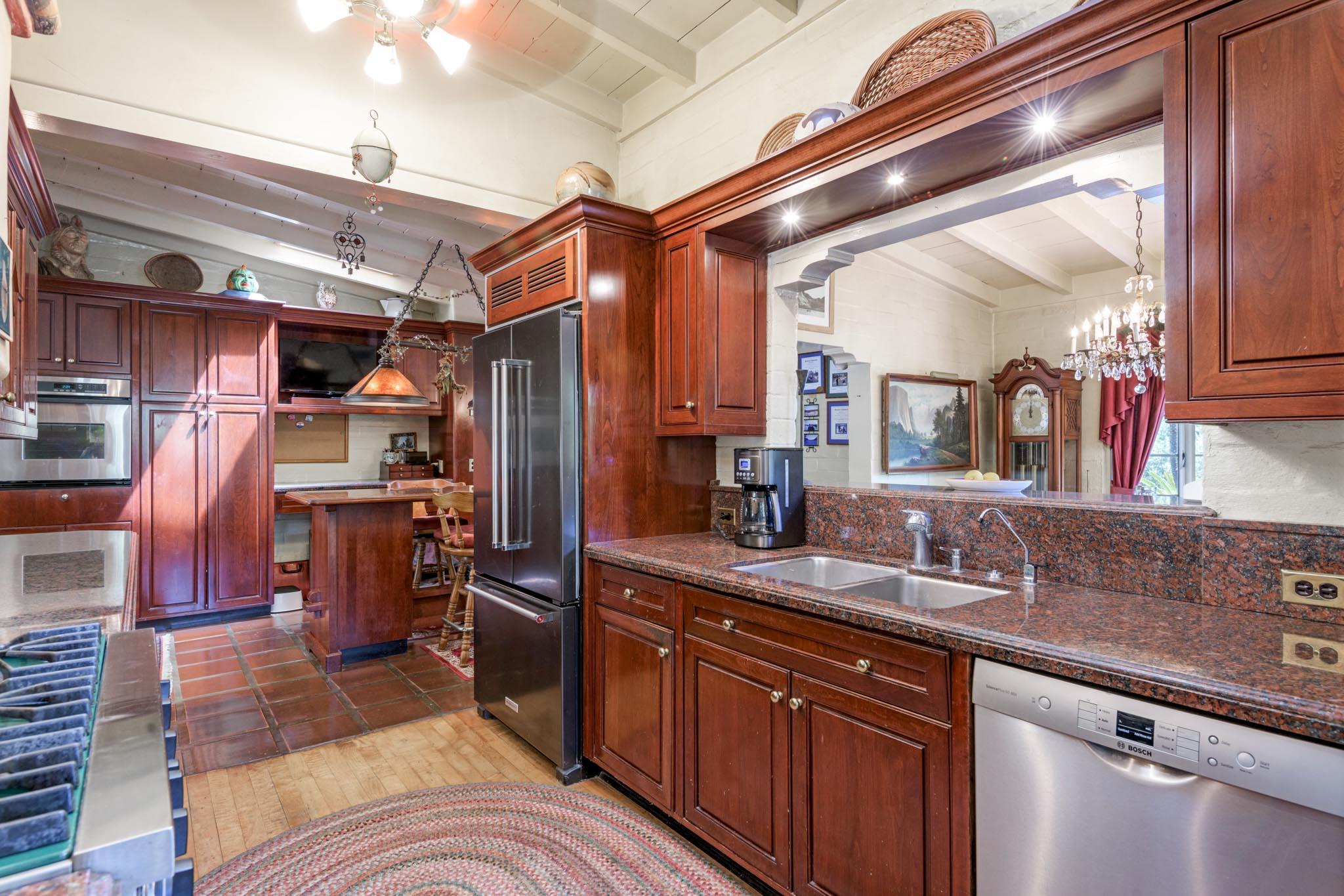 2016 Foothill Road Santa Barbara, CA 93105 - Photo 10 of 36 Kitchen