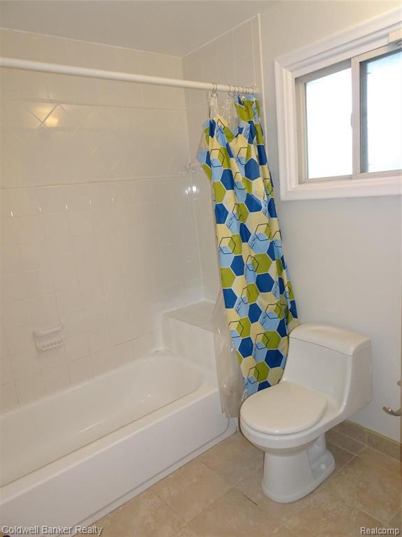 32015 Farmersville Road Farmington Hills, MI 48334 - Photo 27 of 57