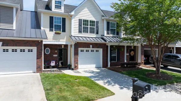 $269,000 | 2010 Talbot Lane, Hickory, NC 28602