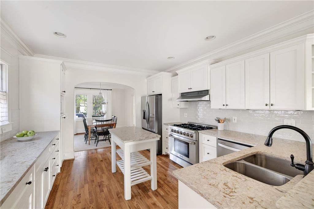 221 Oak Lane Decatur, GA 30030 - Photo 8 of 30