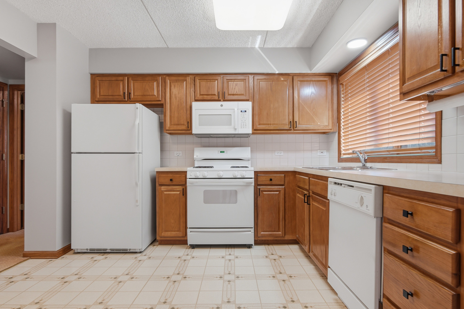 10 South Wille Street, Unit 209 Mount Prospect, IL 60056 - Photo 18 of 28