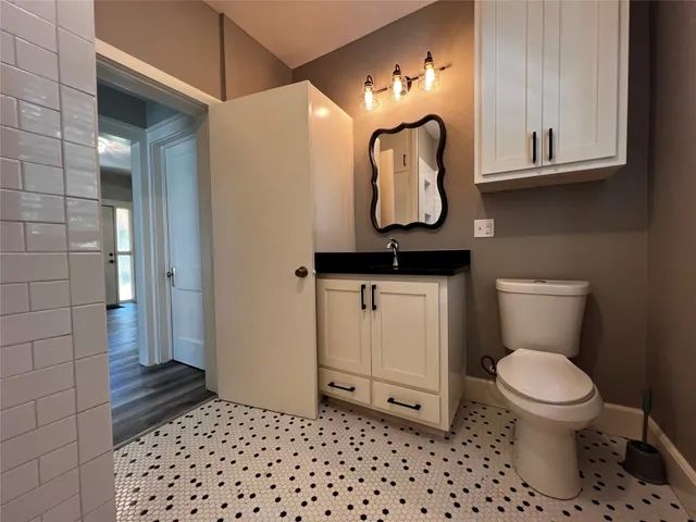 $1,675 | 810 Cecelia Street, Taylor, TX 76574