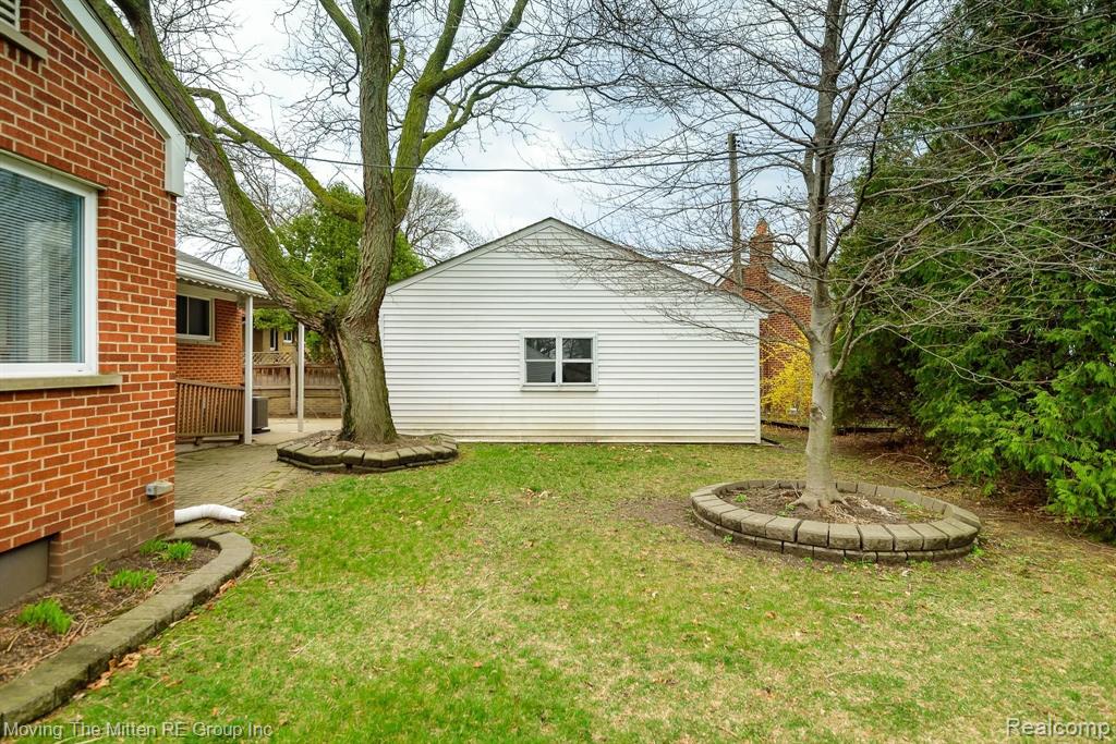 3 Waynewood Court Dearborn, MI 48124 - Photo 44 of 53