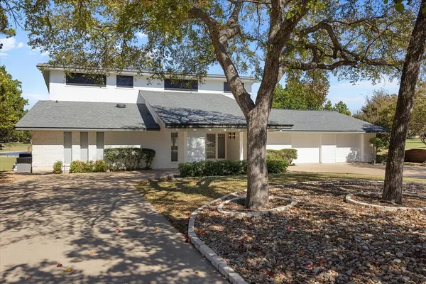 $579,000 | 6106 Fairview Court, Granbury, TX 76049