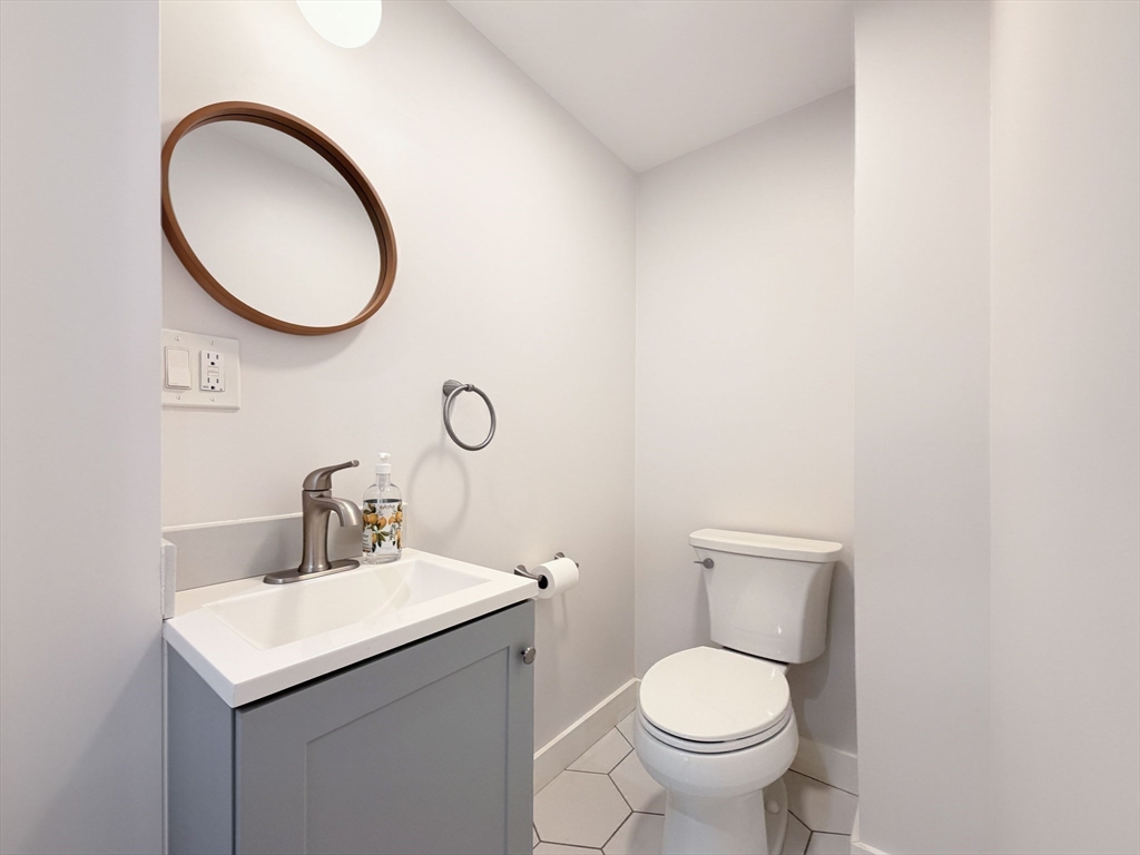 130 Viles Street Weston, MA 02493 - Photo 14 of 29
