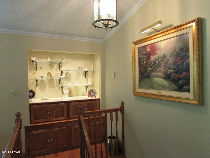 109 Rimrock Lane Hawley, PA 18428 - Photo 14 of 54 Living Room View 6