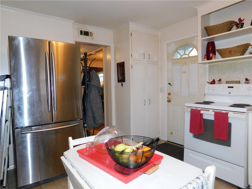 21 Alden Road Greece, NY 14626 - Photo 5 of 16