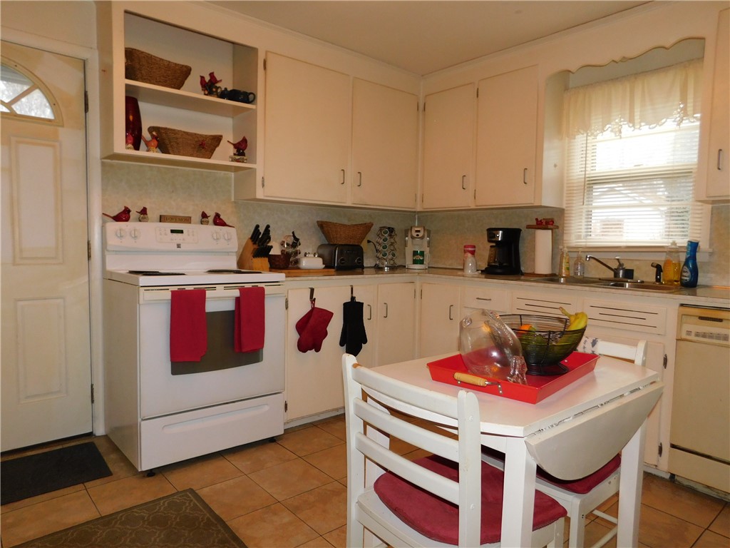 21 Alden Road Greece, NY 14626 - Photo 6 of 16