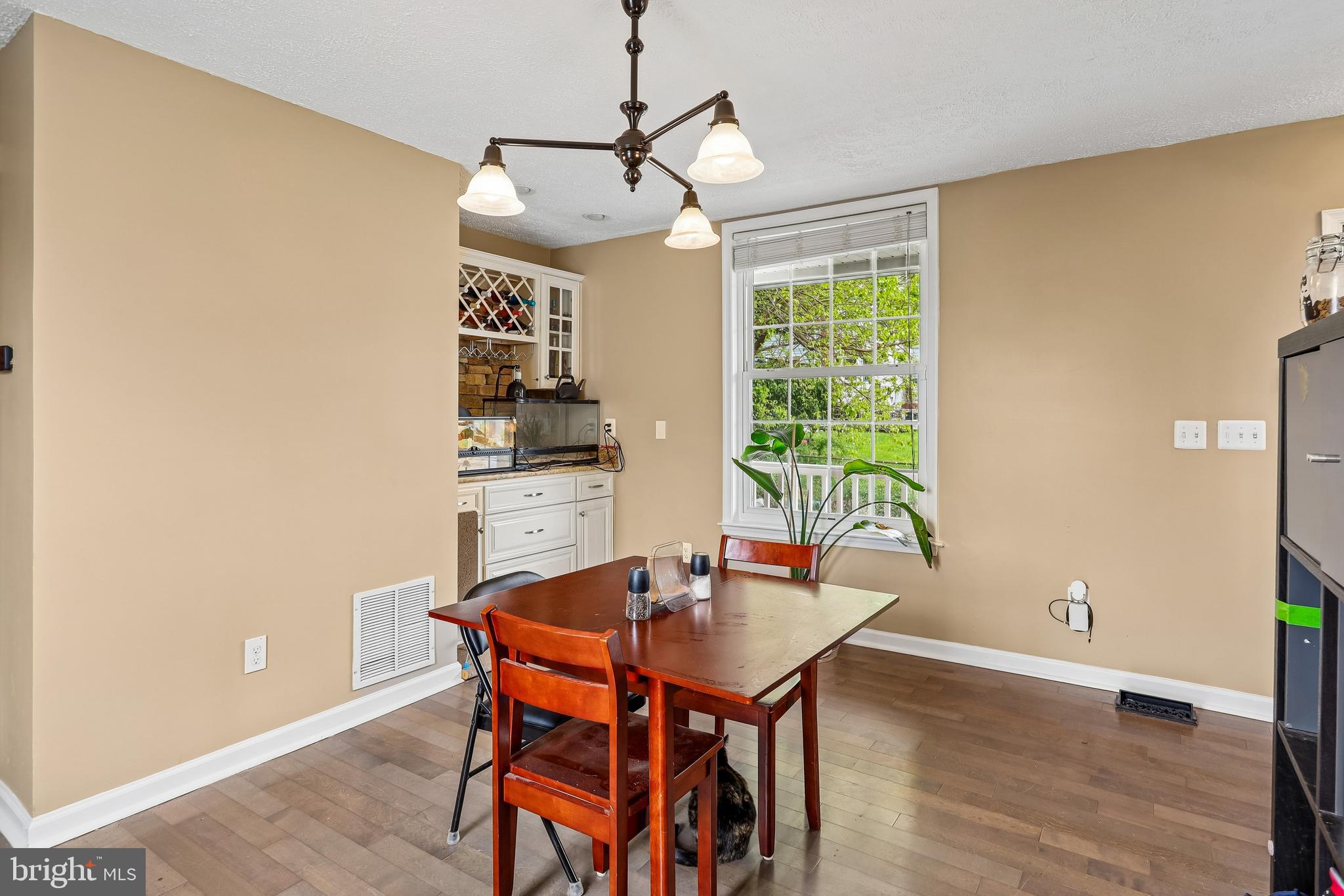 3500 Mactavish Avenue Baltimore, MD 21229 - Photo 11 of 37