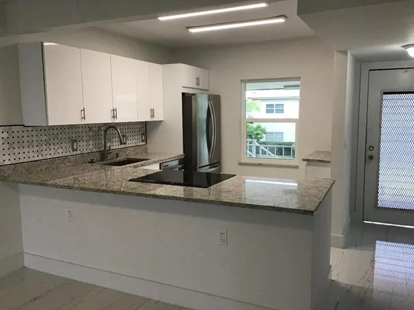 $1,700 | 7600 Northwest 4th Place, Unit 207, Margate, FL 33063