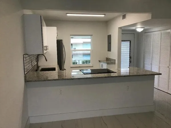 $1,700 | 7600 Northwest 4th Place, Unit 207, Margate, FL 33063