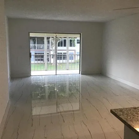 $1,700 | 7600 Northwest 4th Place, Unit 207, Margate, FL 33063