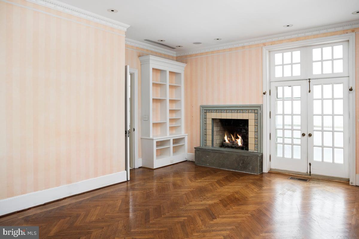 1900 Rittenhouse Square, Unit PH Philadelphia, PA 19103 - Photo 29 of 66 Owners Suite