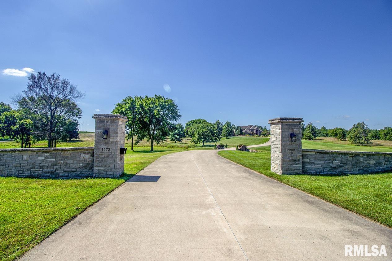 1572 Patriot Road Centralia, IL 62801 - Photo 4 of 68 Gallery Image 4