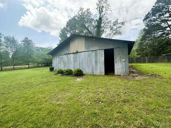 $236,000 | 18668 County Road 122, Malden, MO 63863