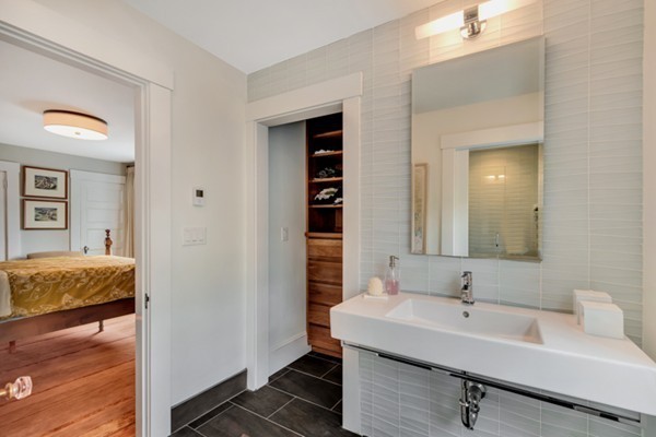 28 Symmes Road Winchester, MA 01890 - Photo 14 of 20