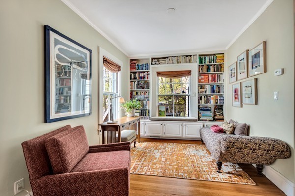 28 Symmes Road Winchester, MA 01890 - Photo 4 of 20